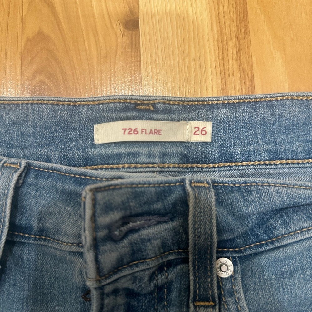 Levi's Women's Classic Blue Flare Jeans
